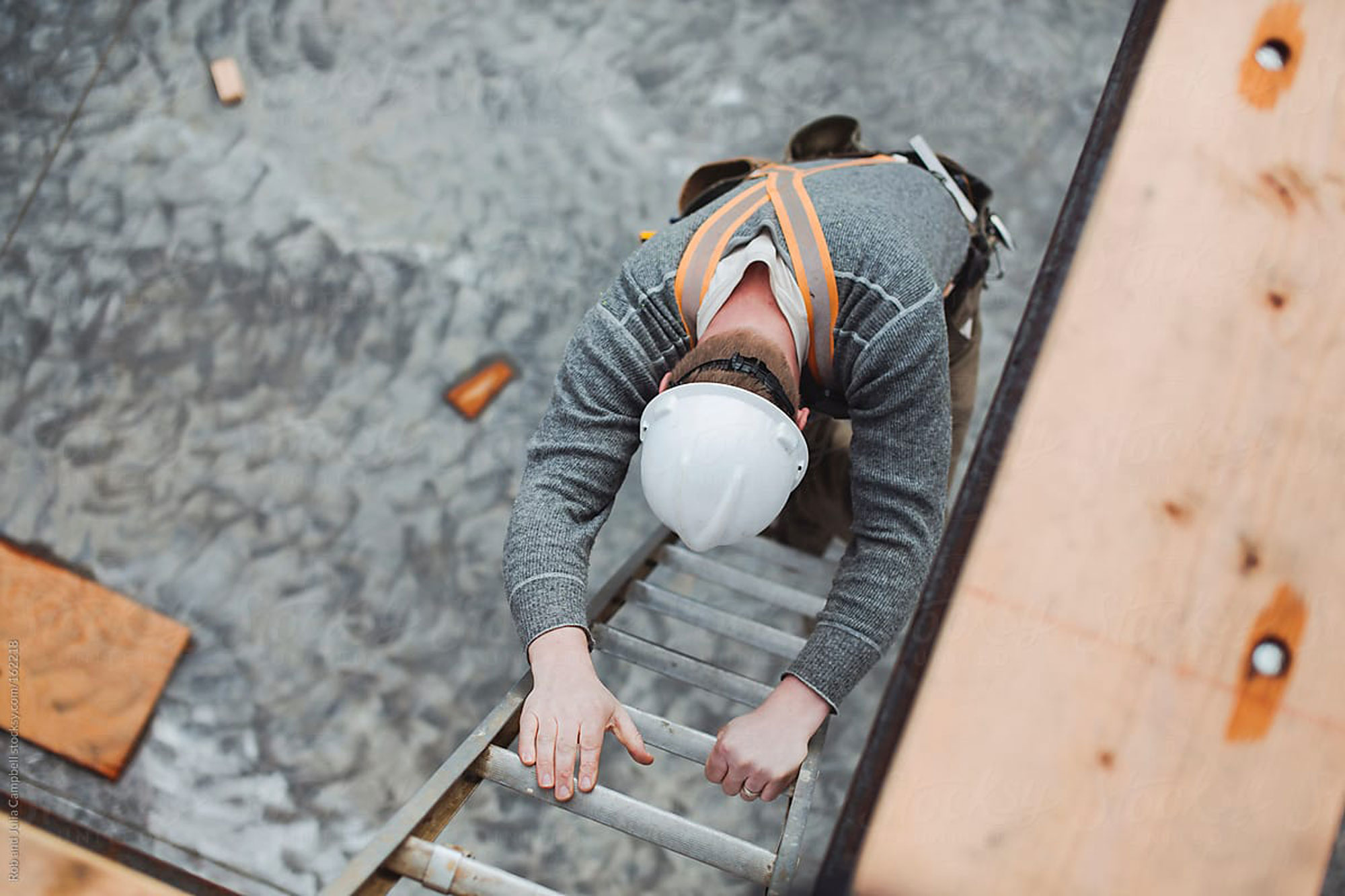 Climbing ladder